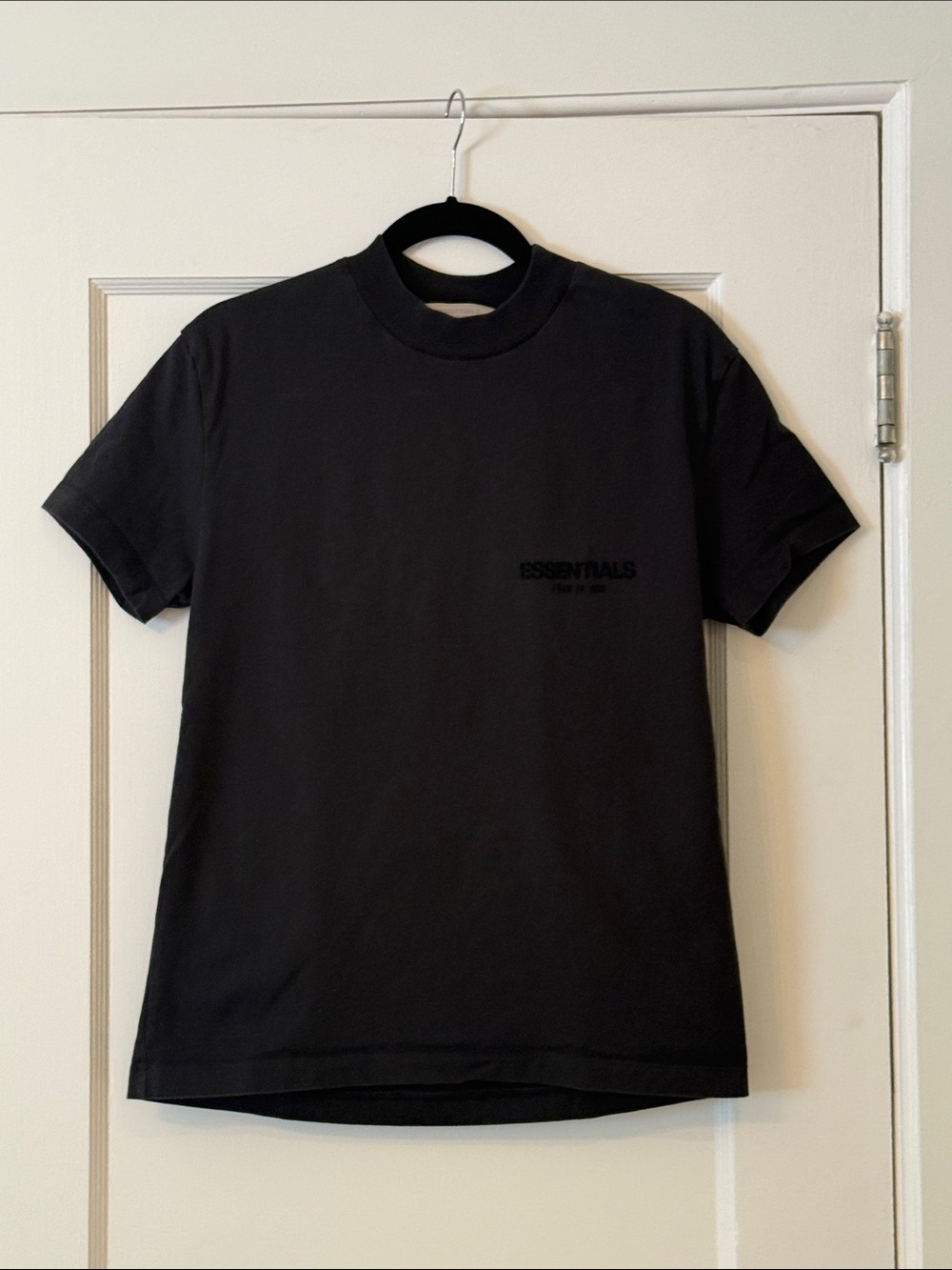 Essentials Fear of God Black Short-Sleeve Logo Tee